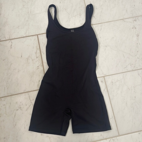 Aritzia Pants - Aritzia TNA Onsie